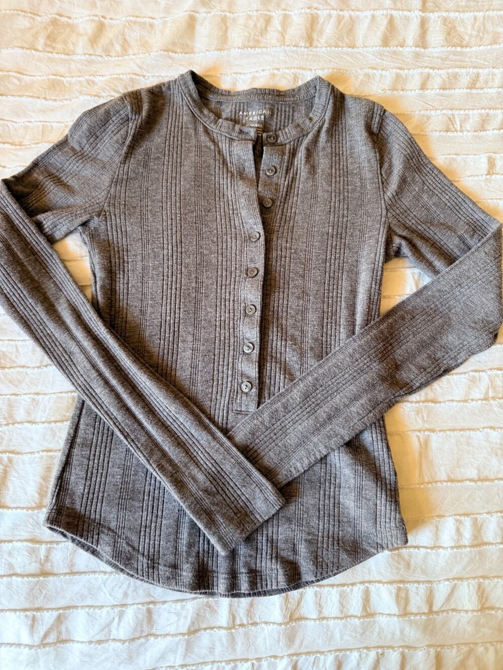 American Eagle Womens XS Beige Ribbed Henley Long Sleeve Stretch Fitted Top